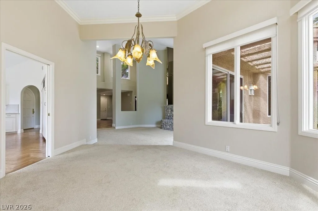 8215 Round Hills, Las Vegas, NV 89113