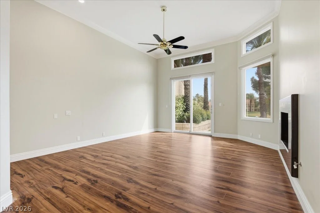 8215 Round Hills, Las Vegas, NV 89113