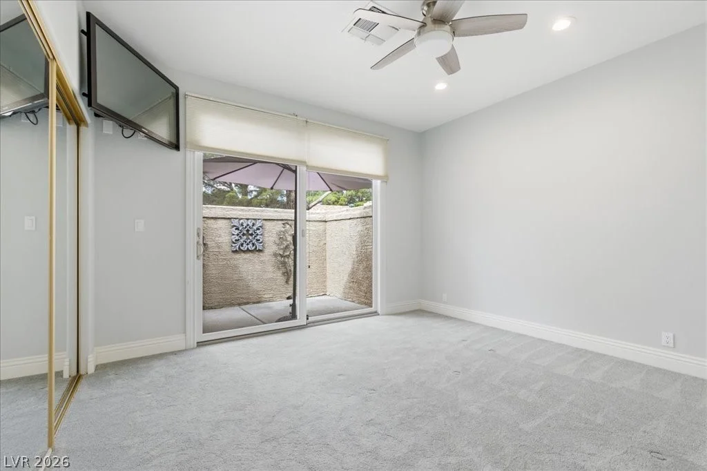 8215 Round Hills, Las Vegas, NV 89113