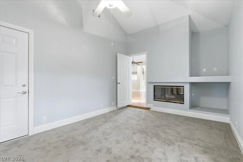 8215 Round Hills, Las Vegas, NV 89113