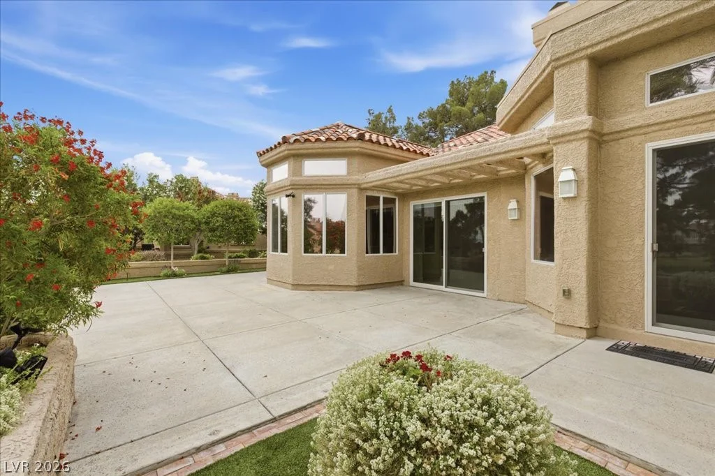 8215 Round Hills, Las Vegas, NV 89113