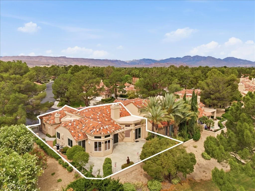 8215 Round Hills, Las Vegas, NV 89113