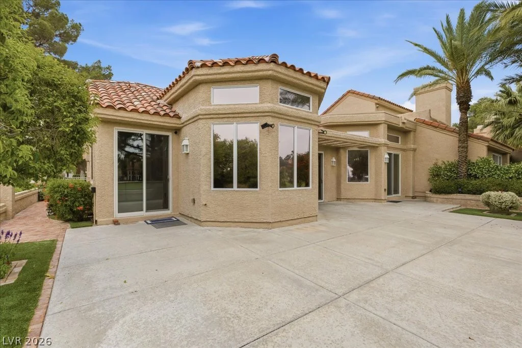 8215 Round Hills, Las Vegas, NV 89113