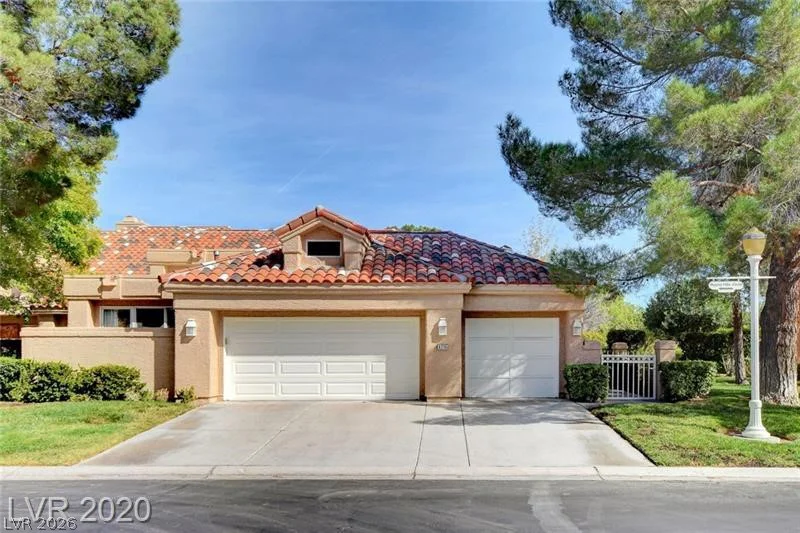 8215 Round Hills, Las Vegas, NV 89113