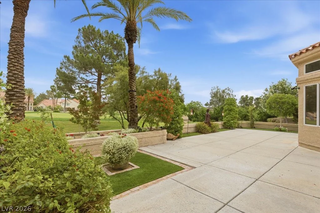 8215 Round Hills, Las Vegas, NV 89113