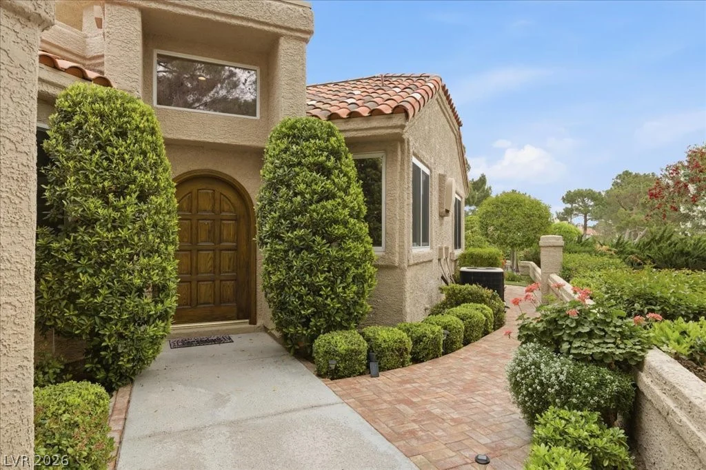 8215 Round Hills, Las Vegas, NV 89113