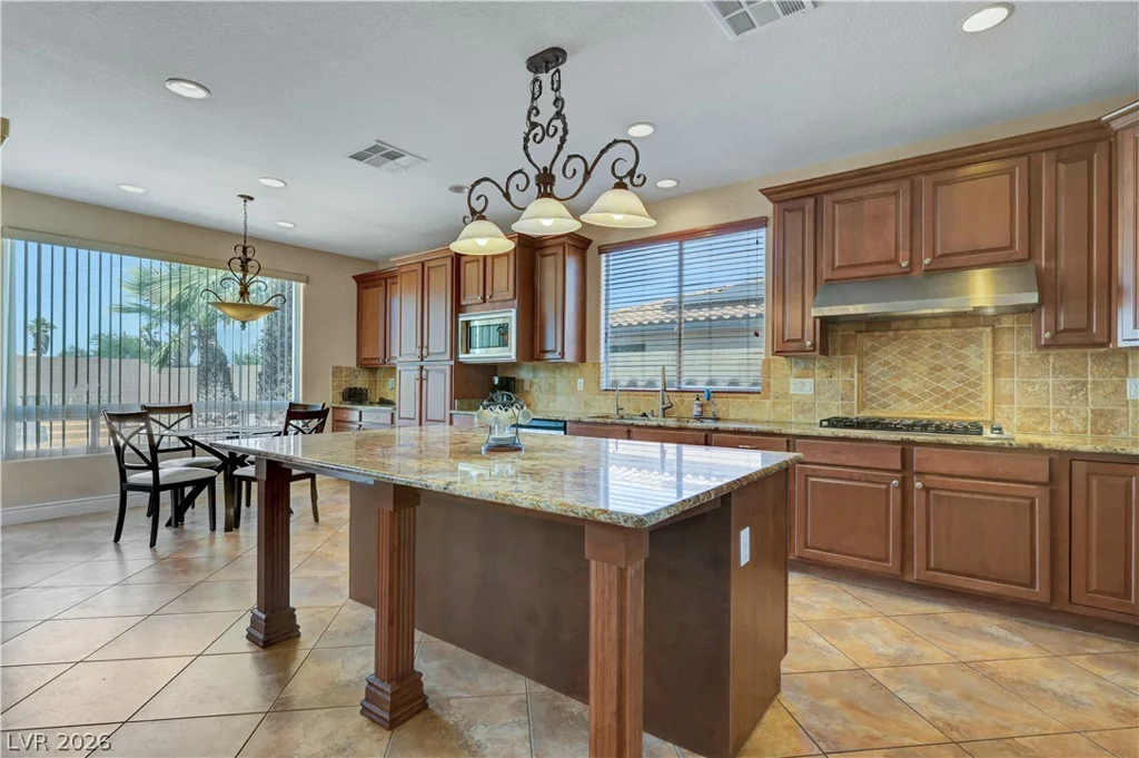 430 Las Alturas, Las Vegas, NV 89123