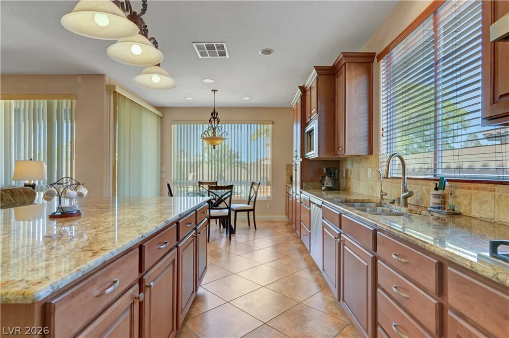 430 Las Alturas, Las Vegas, NV 89123
