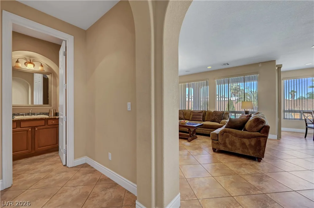 430 Las Alturas, Las Vegas, NV 89123