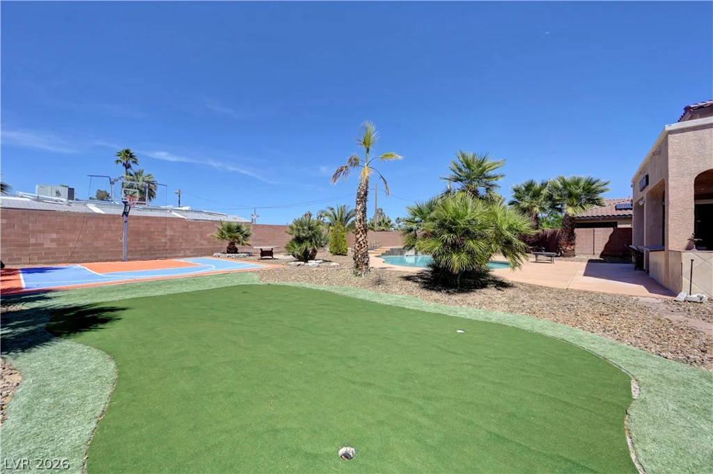 430 Las Alturas, Las Vegas, NV 89123