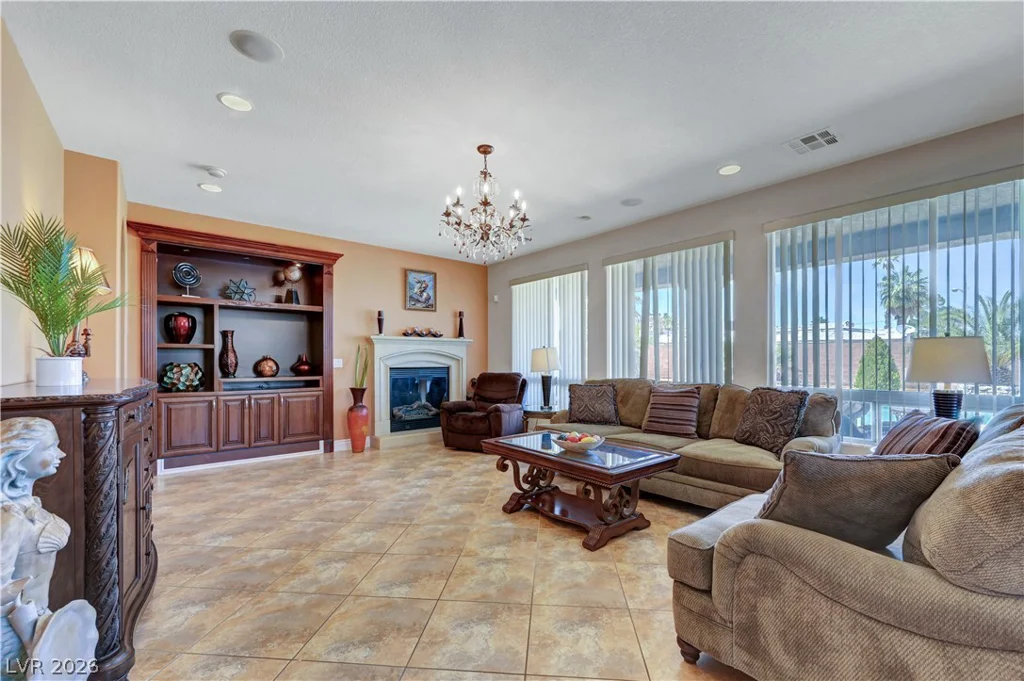430 Las Alturas, Las Vegas, NV 89123