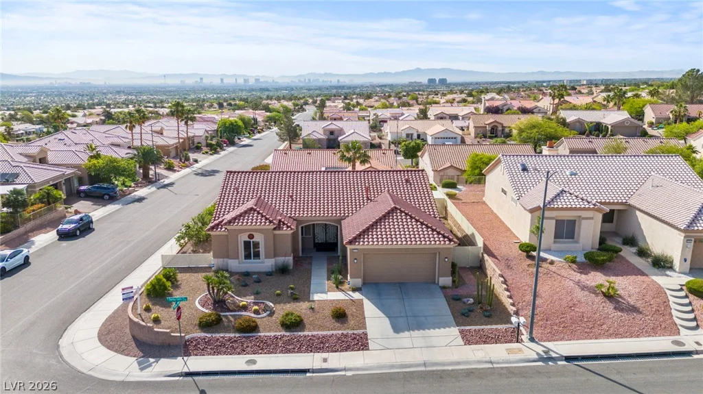 2736 Darby Falls, Las Vegas, NV 89134