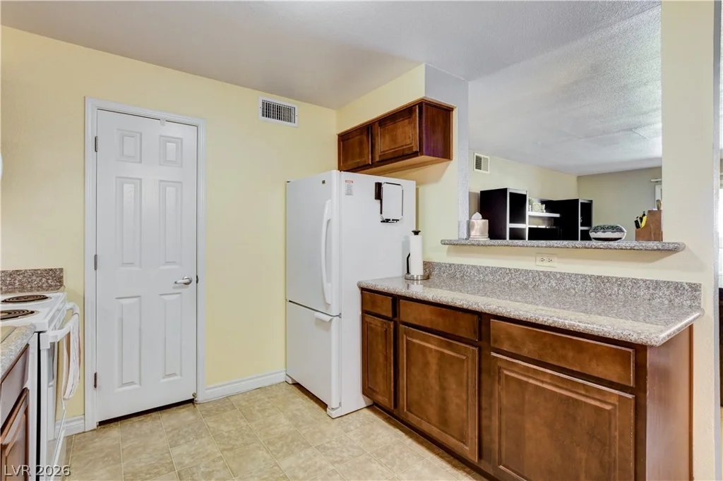 2451 Rainbow, Las Vegas, NV 89108