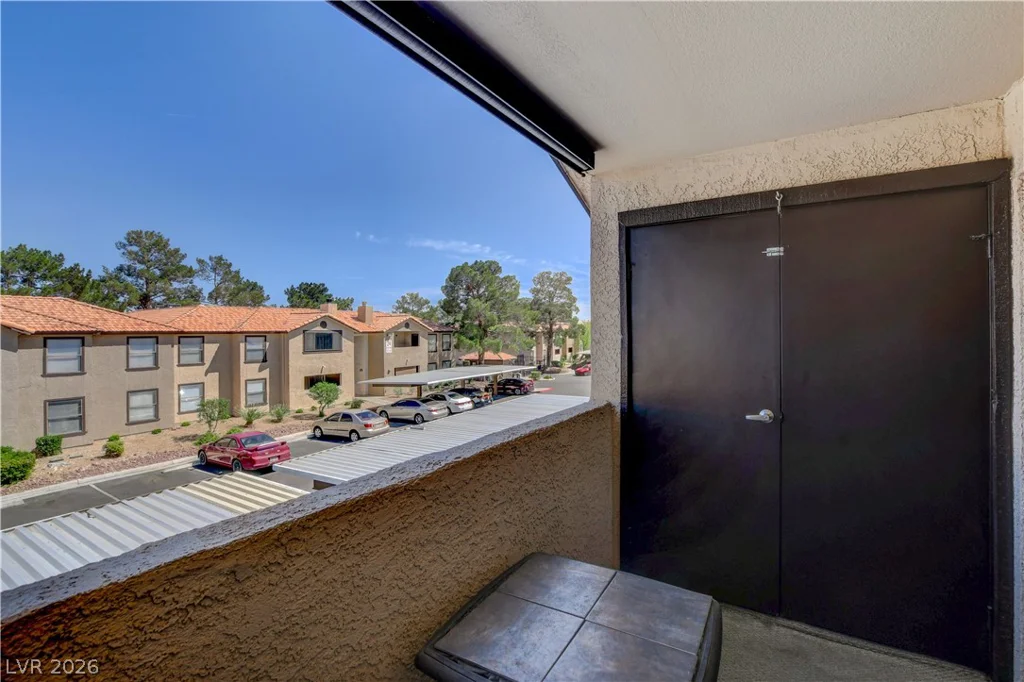 2451 Rainbow, Las Vegas, NV 89108
