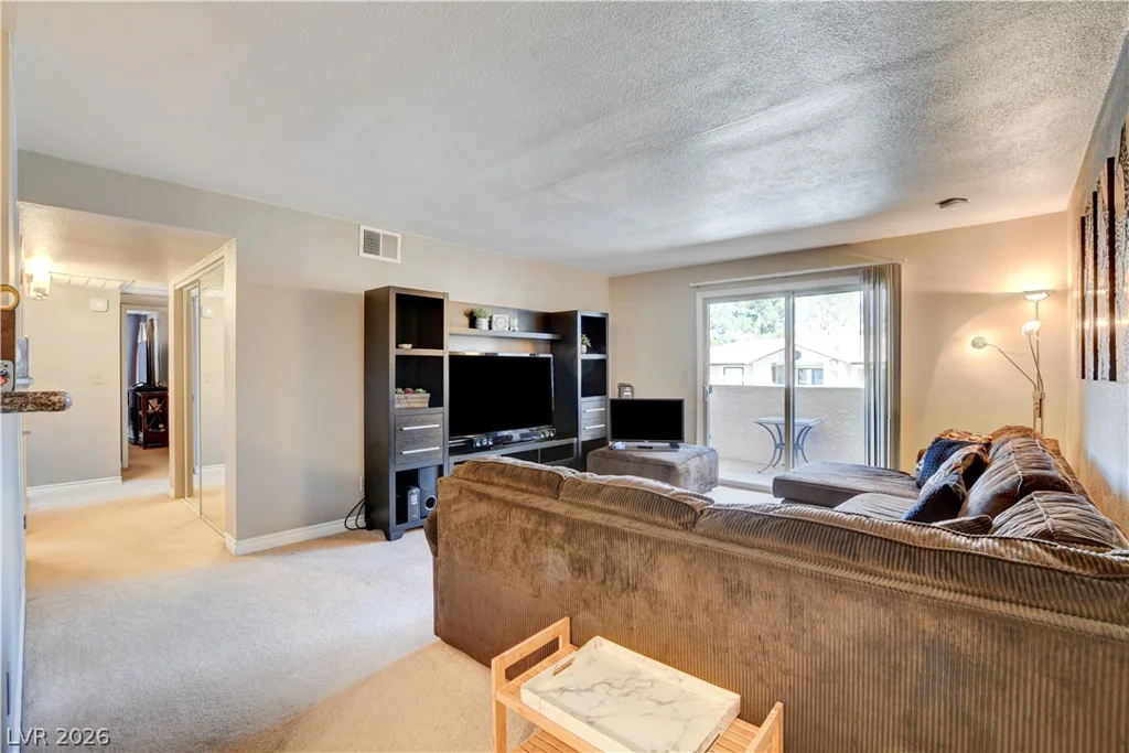 2451 Rainbow, Las Vegas, NV 89108