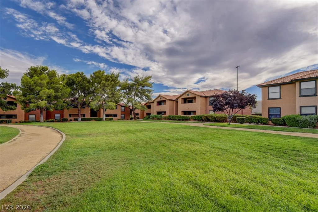 2451 Rainbow, Las Vegas, NV 89108