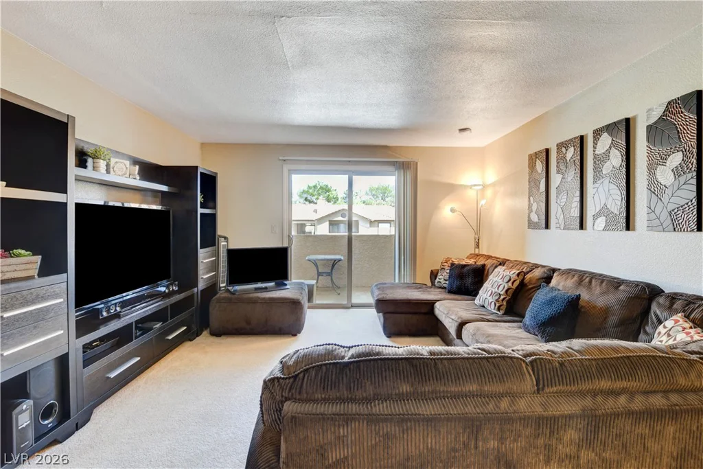2451 Rainbow, Las Vegas, NV 89108