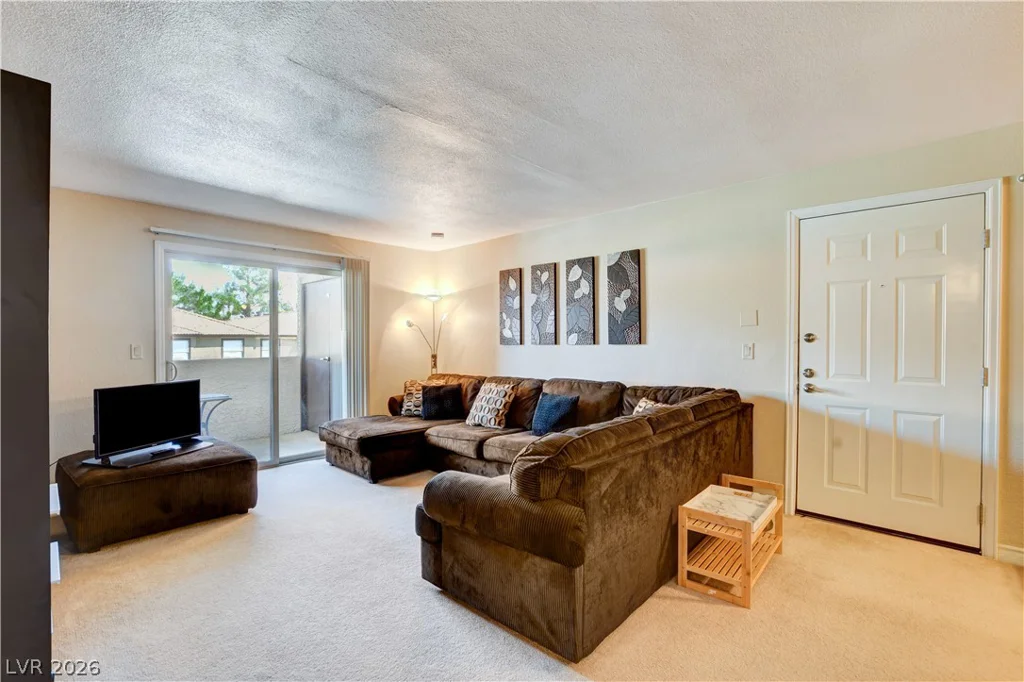 2451 Rainbow, Las Vegas, NV 89108