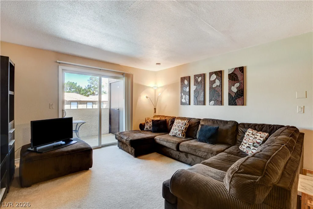 2451 Rainbow, Las Vegas, NV 89108