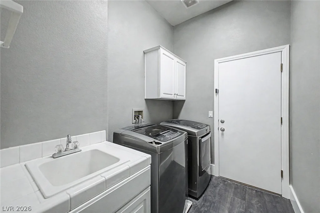 1036 Coldwater Falls, Las Vegas, NV 89123
