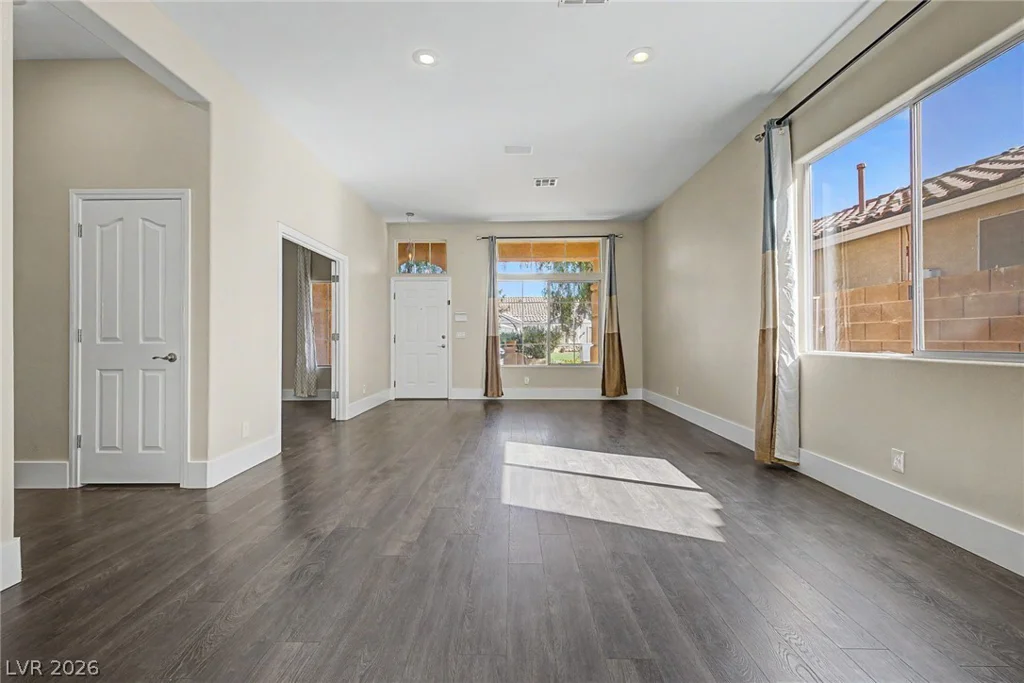 1036 Coldwater Falls, Las Vegas, NV 89123