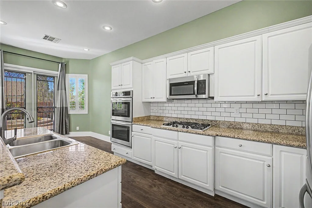1036 Coldwater Falls, Las Vegas, NV 89123
