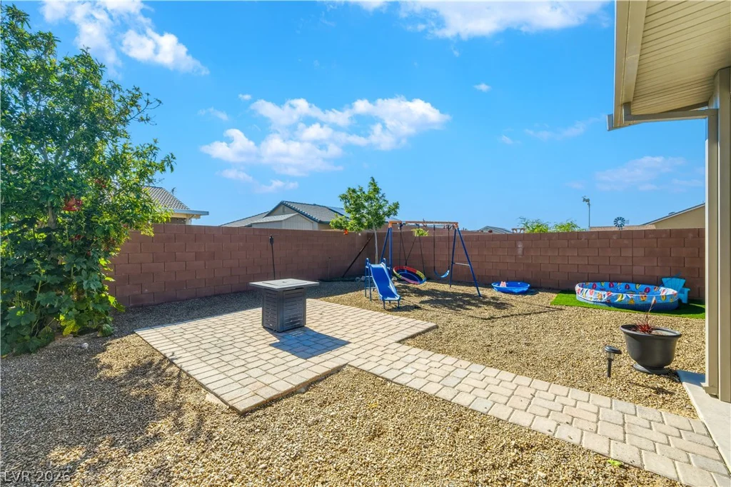 91 Weeping Willow, Pahrump, NV 89048