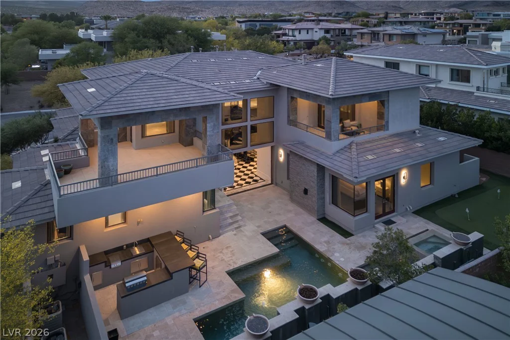 72 Wildwing, Las Vegas, NV 89135