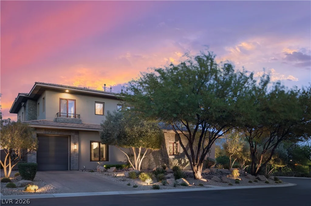 72 Wildwing, Las Vegas, NV 89135