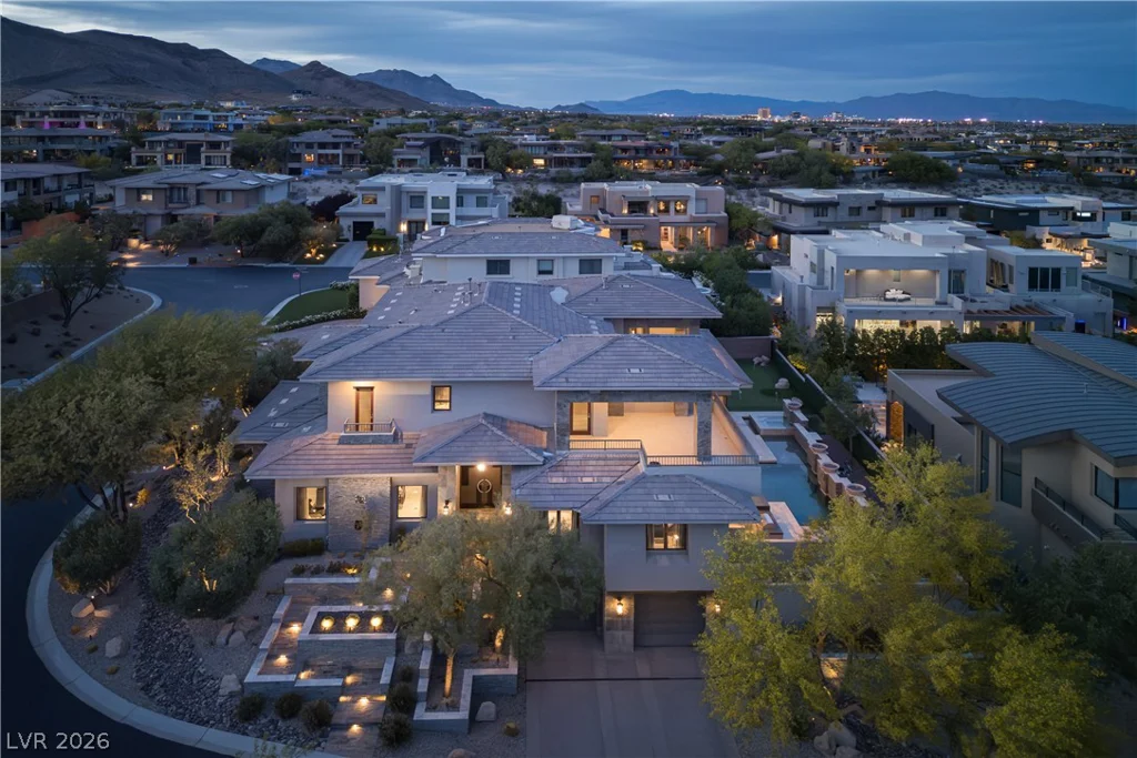 72 Wildwing, Las Vegas, NV 89135
