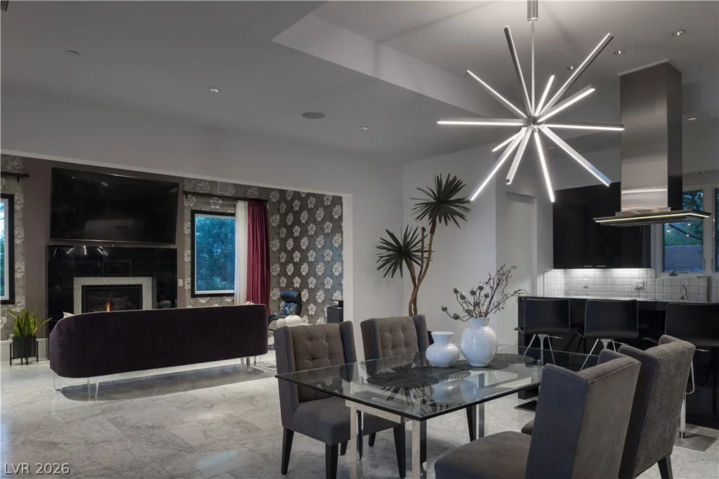 72 Wildwing, Las Vegas, NV 89135