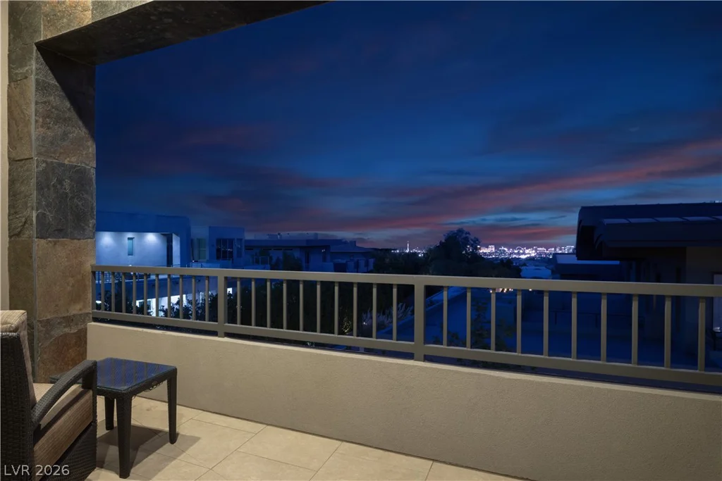 72 Wildwing, Las Vegas, NV 89135