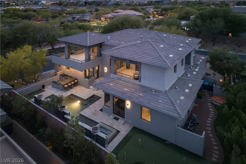 72 Wildwing, Las Vegas, NV 89135
