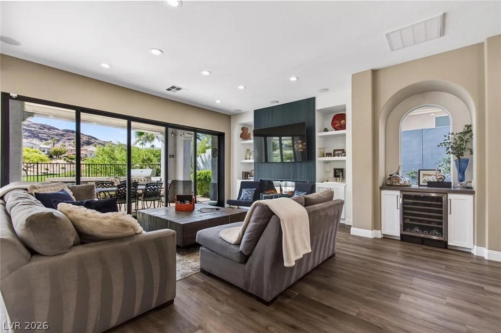 2587 Turtle Head Peak, Las Vegas, NV 89135