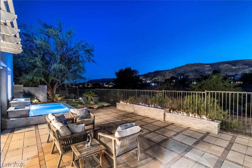 2587 Turtle Head Peak, Las Vegas, NV 89135