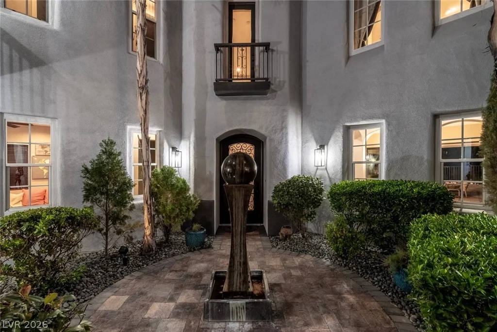 2587 Turtle Head Peak, Las Vegas, NV 89135