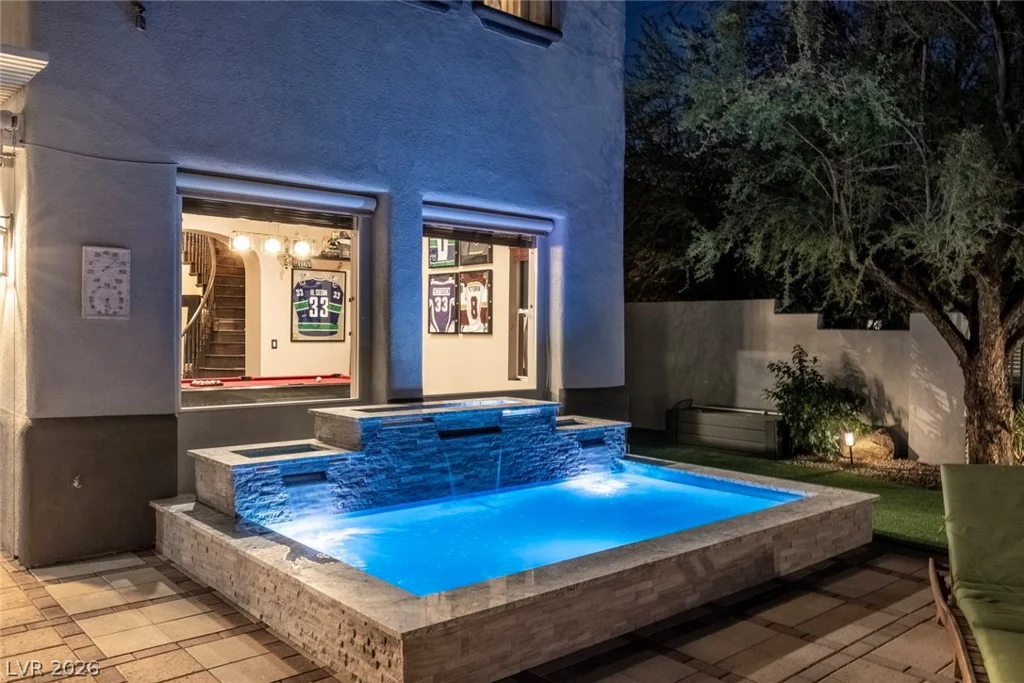 2587 Turtle Head Peak, Las Vegas, NV 89135