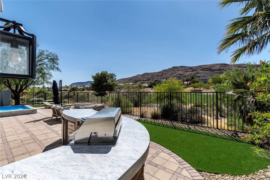 2587 Turtle Head Peak, Las Vegas, NV 89135