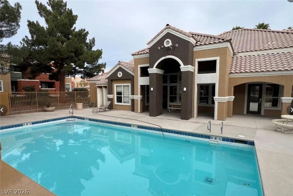 8101 Flamingo, Las Vegas, NV 89147
