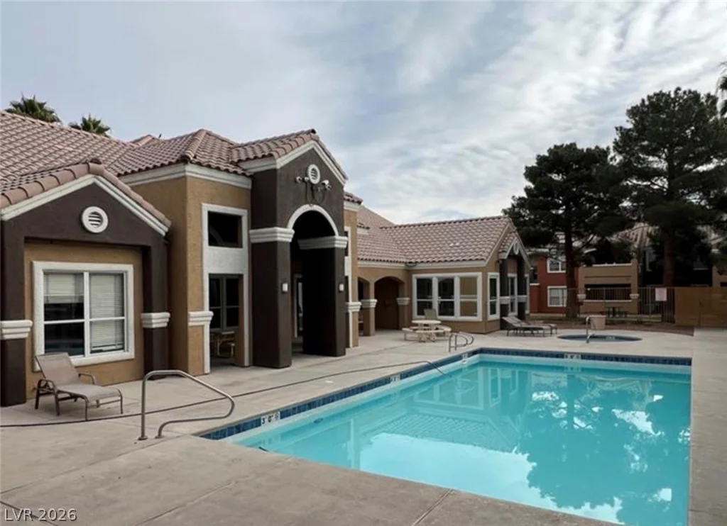 8101 Flamingo, Las Vegas, NV 89147