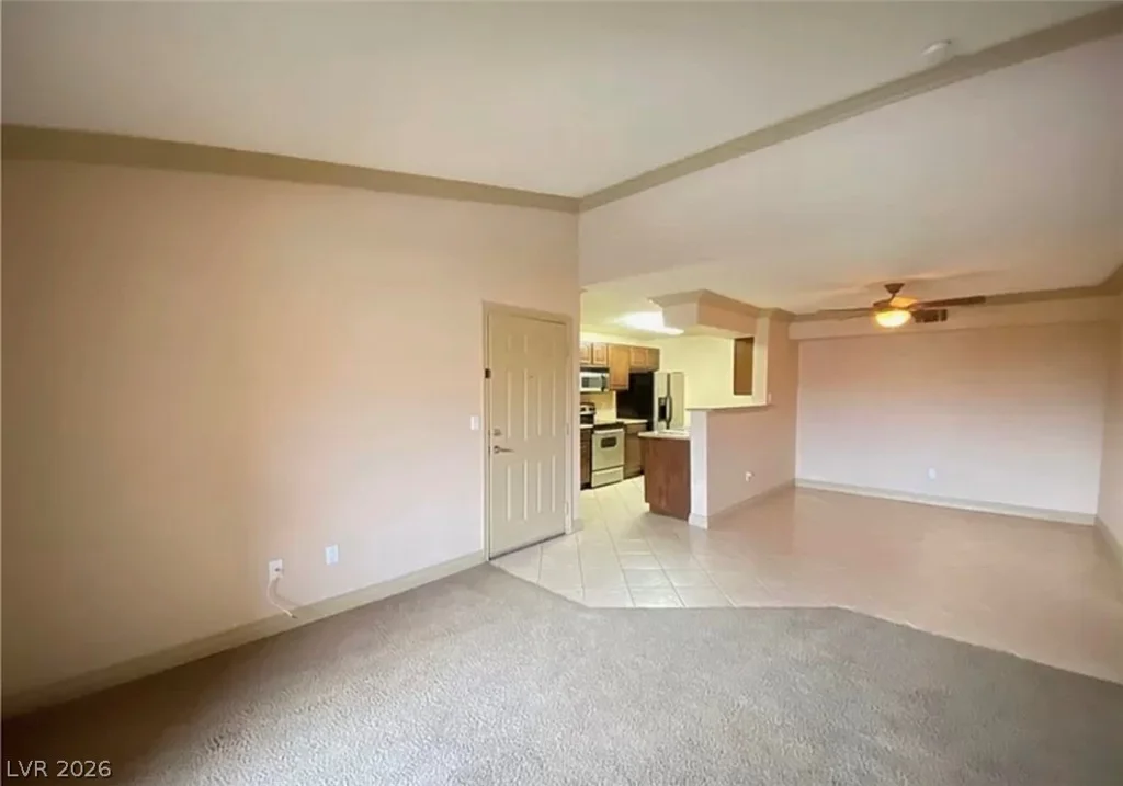 8101 Flamingo, Las Vegas, NV 89147