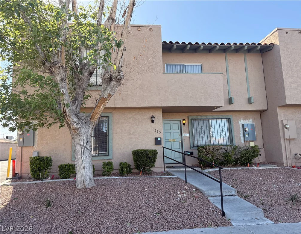 1525 Saylor, Las Vegas, NV 89108