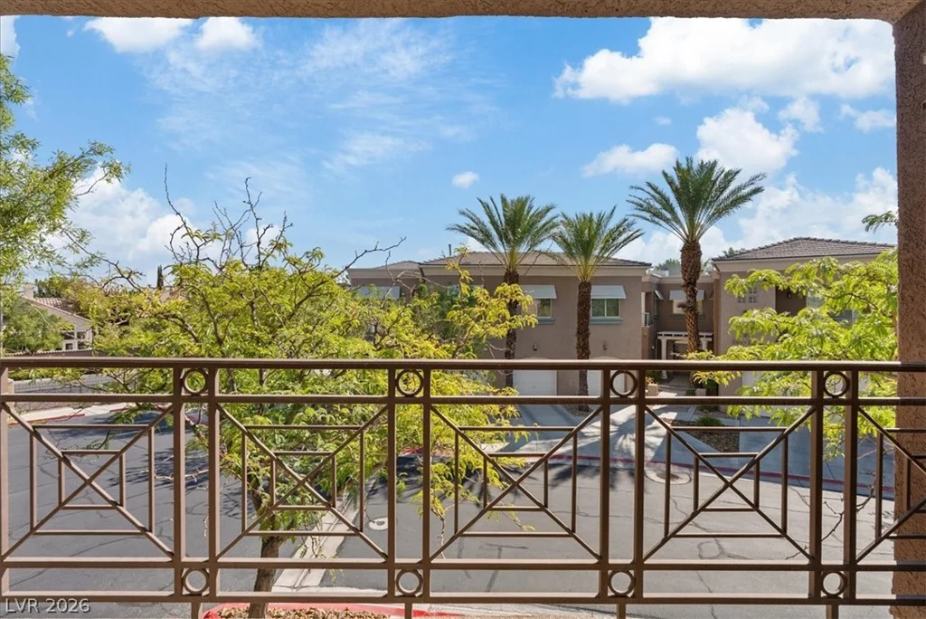 805 Dana Hills, Las Vegas, NV 89134