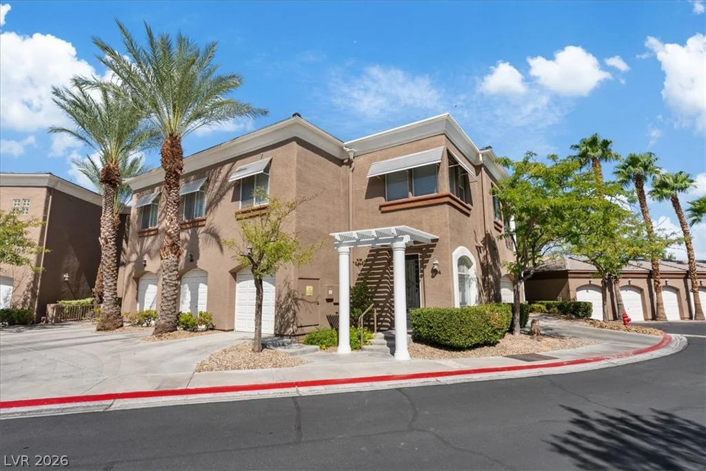 805 Dana Hills, Las Vegas, NV 89134