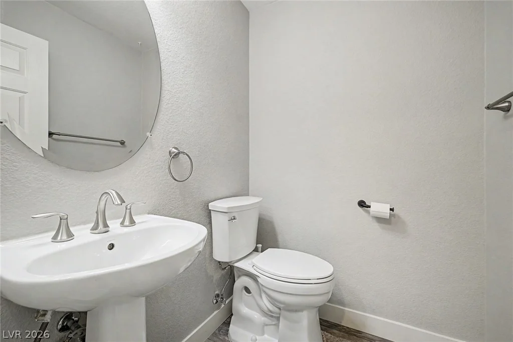 10536 Laurelwood Lake, Las Vegas, NV 89166