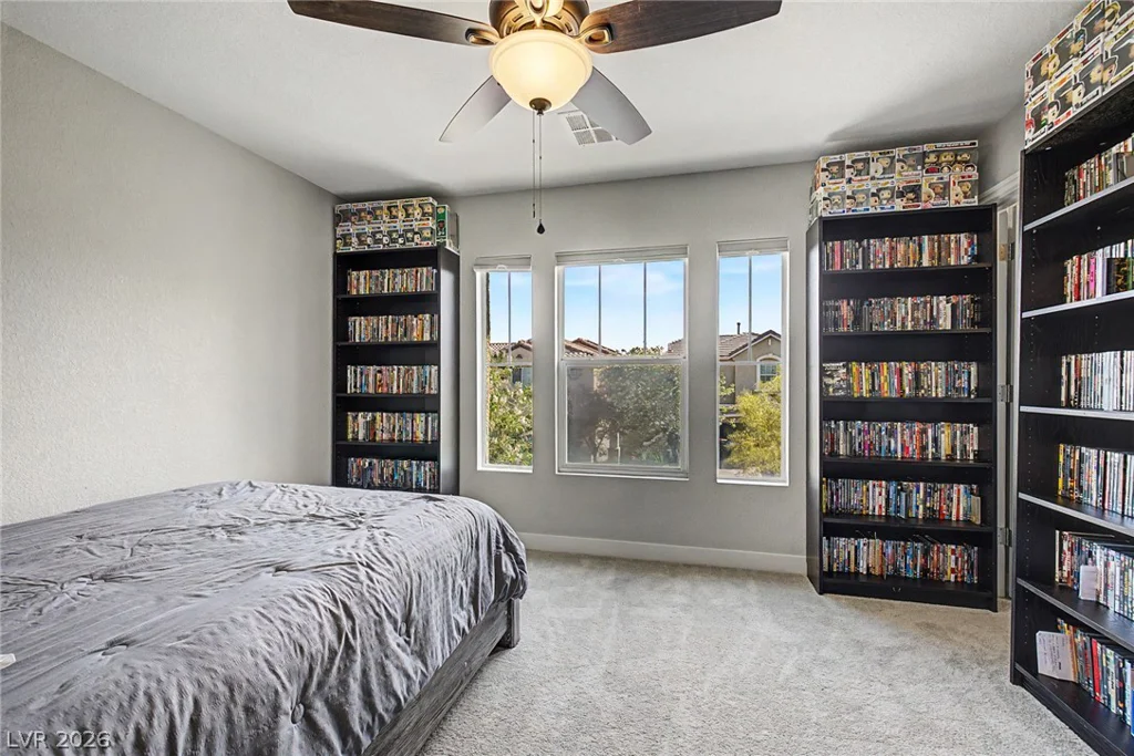 10536 Laurelwood Lake, Las Vegas, NV 89166