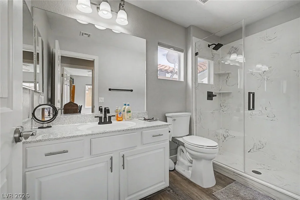 10536 Laurelwood Lake, Las Vegas, NV 89166
