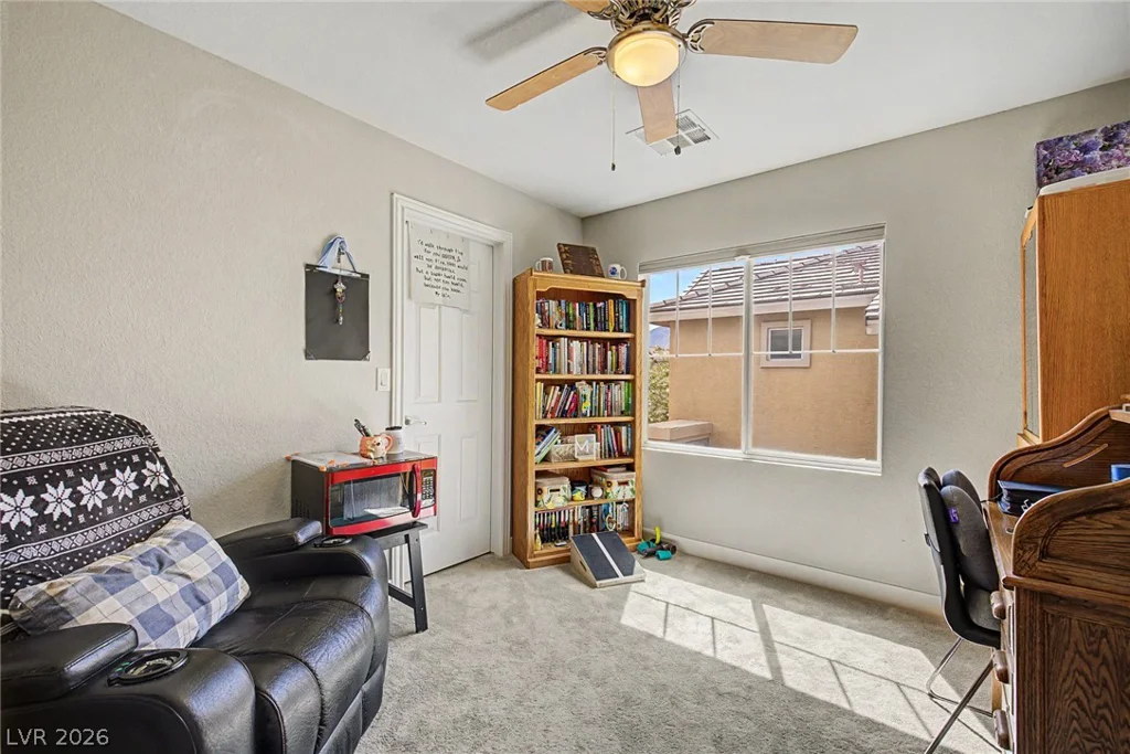 10536 Laurelwood Lake, Las Vegas, NV 89166