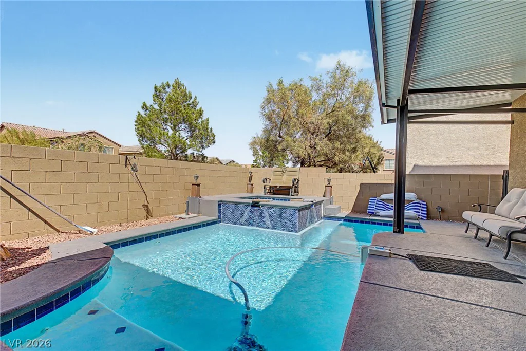 10536 Laurelwood Lake, Las Vegas, NV 89166