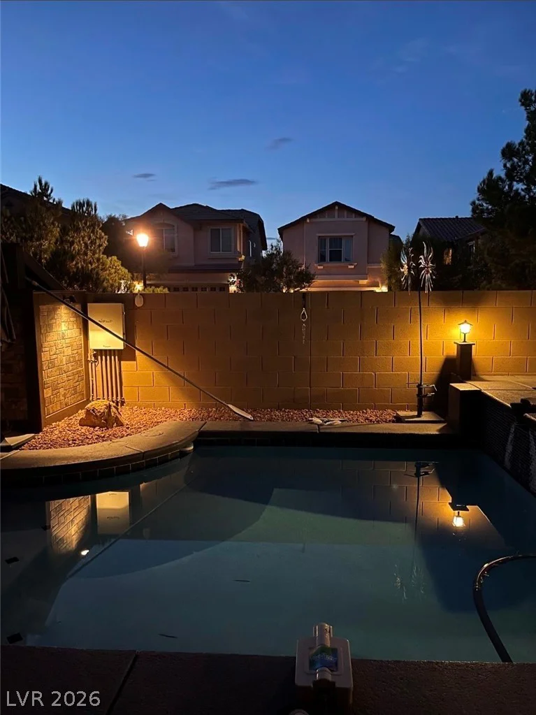 10536 Laurelwood Lake, Las Vegas, NV 89166